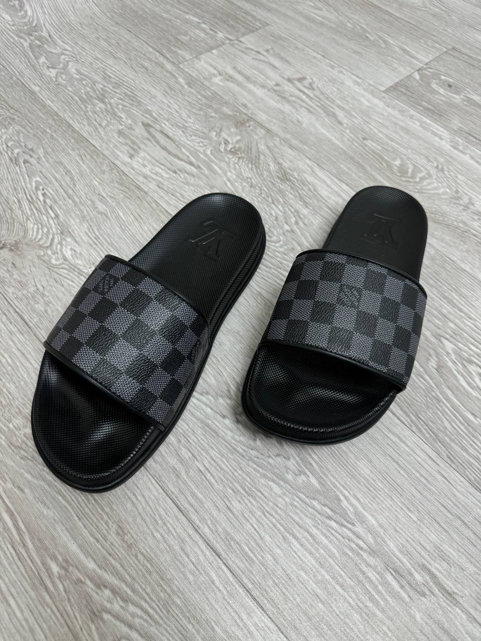 LV Black Sliders
